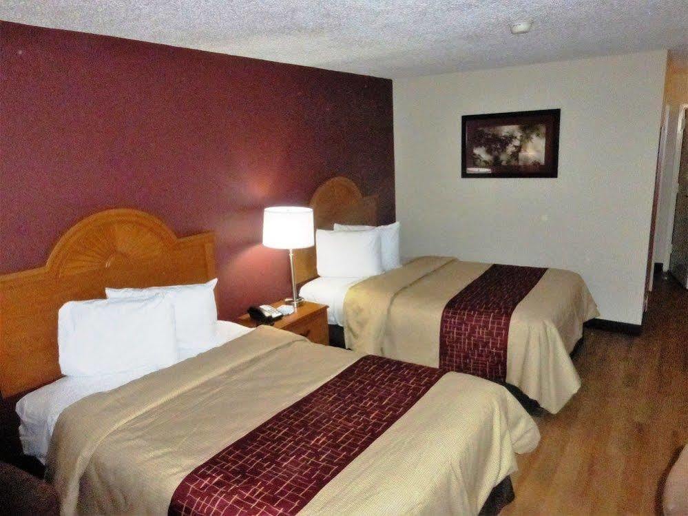 Red Roof Inn Dumfries-Quantico Экстерьер фото